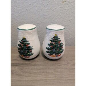 Super Cute Vintage Christmas Tree Ceramic Salt & Pepper Shaker Set